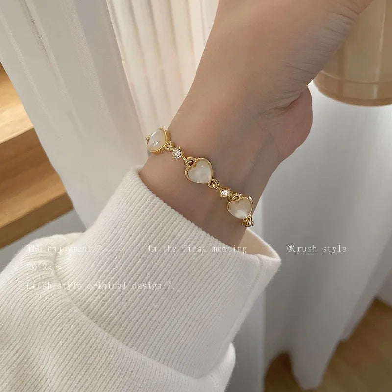t Sparkling Zircon Flower Bracelet