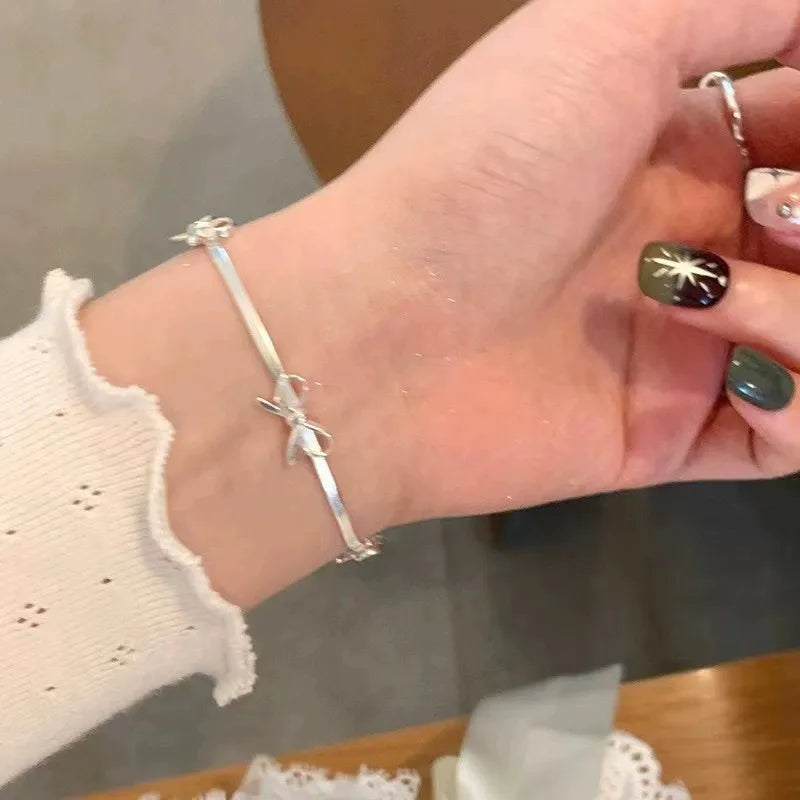t Sparkling Zircon Flower Bracelet