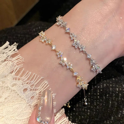 t Sparkling Zircon Flower Bracelet
