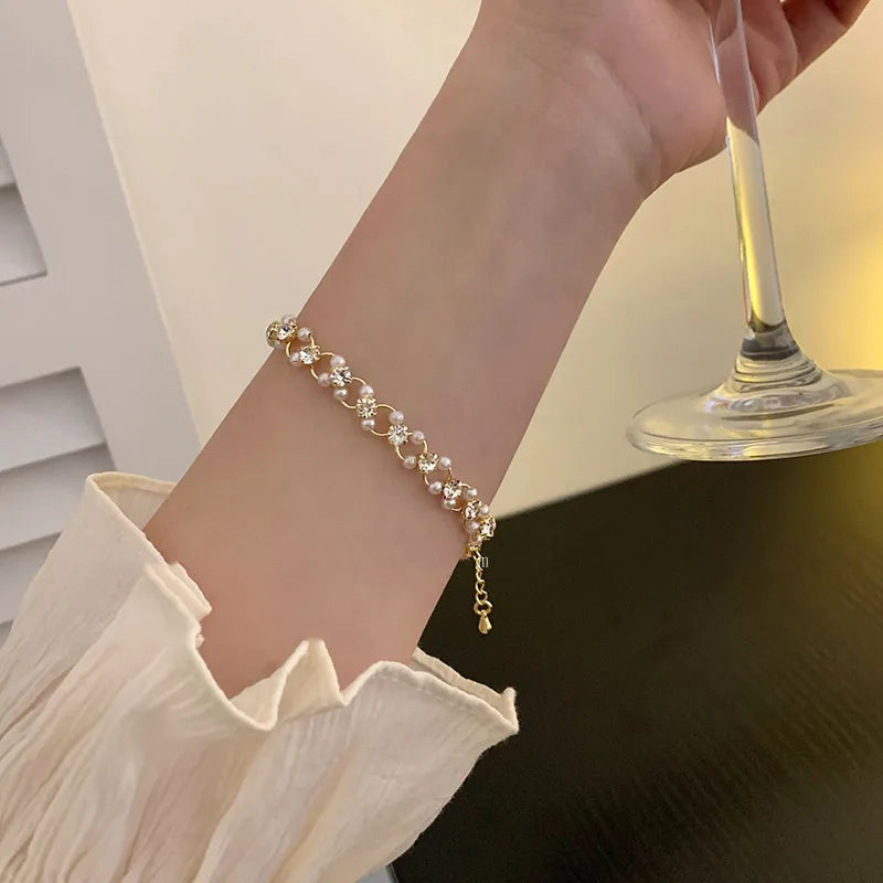 t Sparkling Zircon Flower Bracelet